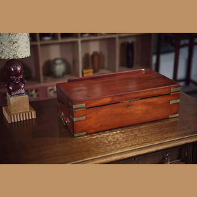 1830 British-made portable writing box